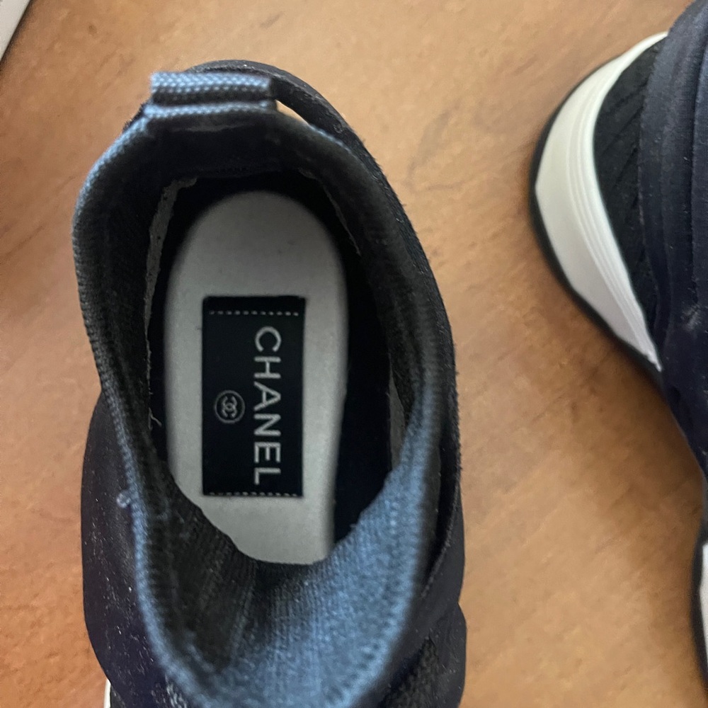 CHANEL sneakers - Picture 8 of 11